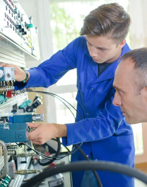  What is Required to Become a Commercial Electrician?